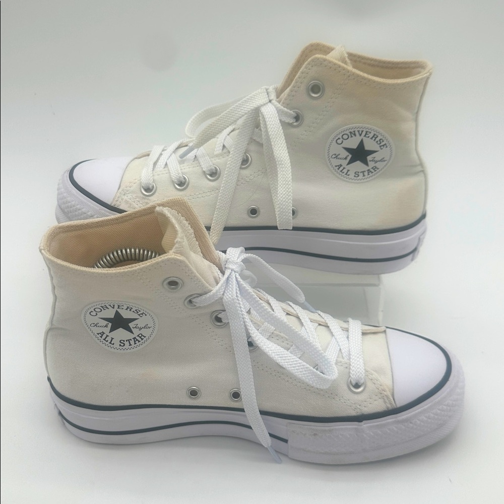Converse Women’s Chuck Taylor All Star Platform White Canvas 560846F Size 8.0